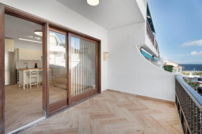 Bonito Apartamento Delfin Amarillo by Paramount Holidays